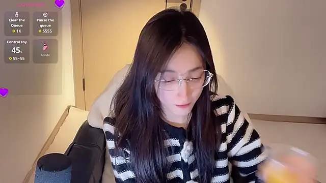 Seraphina-se online show from February 4, 3:04 pm