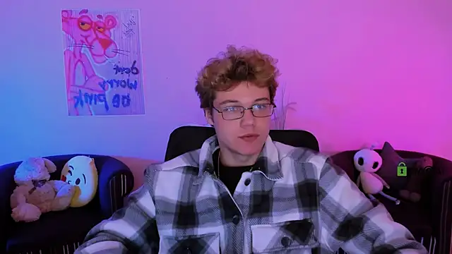 lucas long  online show from January 9, 2:21 pm