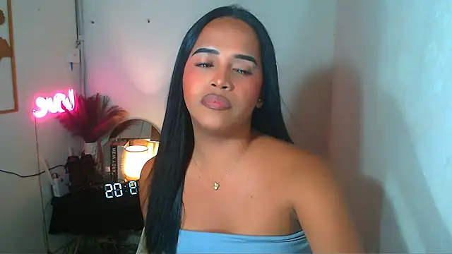 Lorainnelustts online show from March 22, 1:39 pm