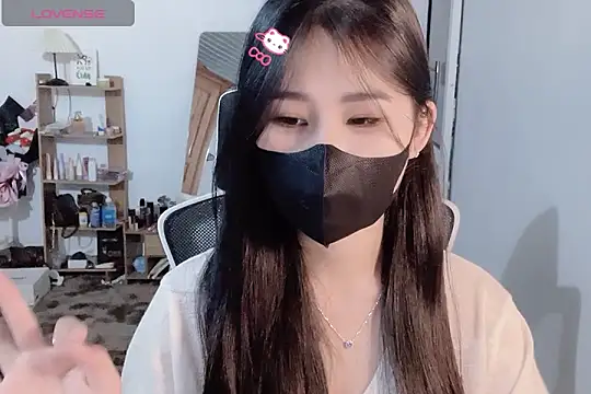    Daisy    online show from November 19, 3:45 pm