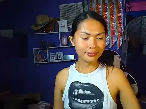 urgirljane online show from July 11, 7:03 pm