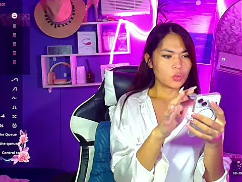 urgirljane online show from May 28, 9:40 am