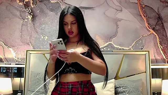 KenyaCruz online show from April 1, 7:55 pm