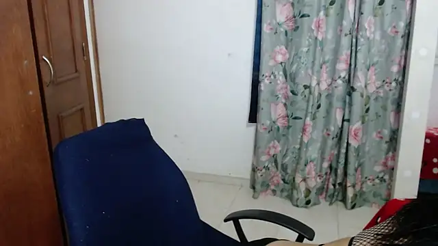 alejandralatina online show from November 29, 3:21 am