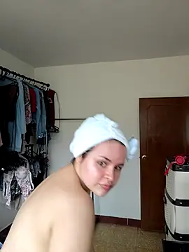 SeleneLuminari8 online show from May 11, 4:04 pm