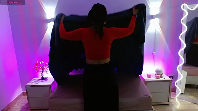 Rosalind tay online show from March 4, 11:17 am