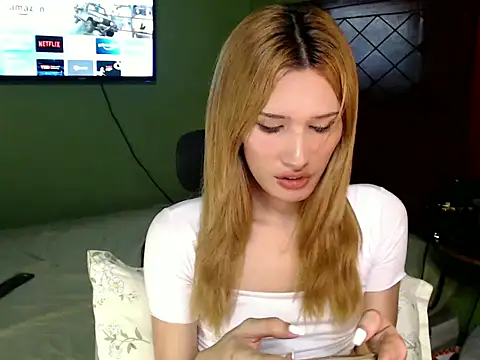 SerenaCortesi online show from October 7, 6:23 pm