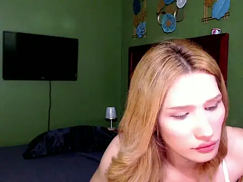 SerenaCortesi online show from September 19, 12:04 pm