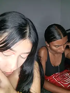 Chloe Sky love online show from May 22, 4:43 am