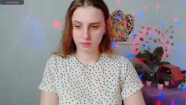 AmandaDimond  online show from March 12, 1:03 pm