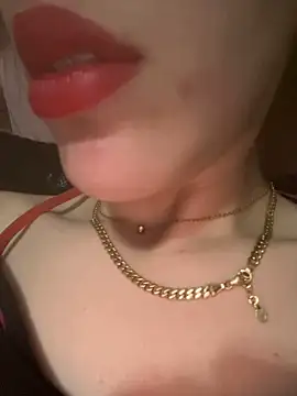 Mimisixo online show from May 17, 4:06 pm