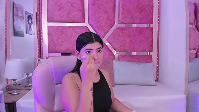 Stheisy Evans online show from October 3, 8:58 pm