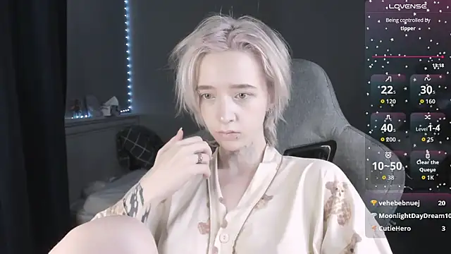 MelissaReis online show from April 5, 11:20 am