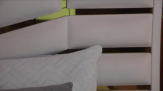 ambar rosse25 online show from March 27, 11:44 am