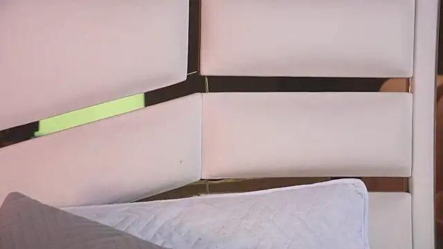 ambar rosse25 online show from March 22, 11:38 am