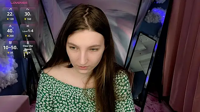 Mia Myles online show from December 14, 11:05 am