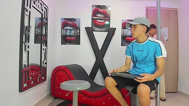 Snapshot of RED_EMPIRE chatting on September 20, 2:48 pm RED EMPIRE online show from September 20, 2:48 pm