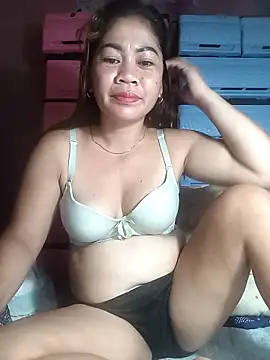 sexybitch 02 online show from May 10, 7:05 pm