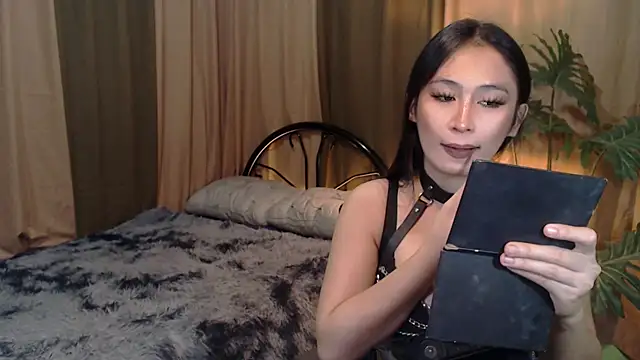 MALICIOUS EVA online show from October 5, 10:37 pm