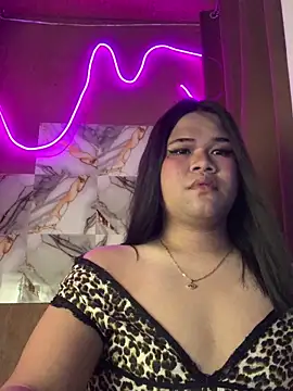 shantal moon69 online show from April 8, 10:50 am