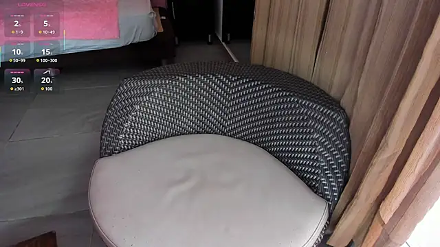 KinkyCutie1 online show from October 4, 8:57 pm