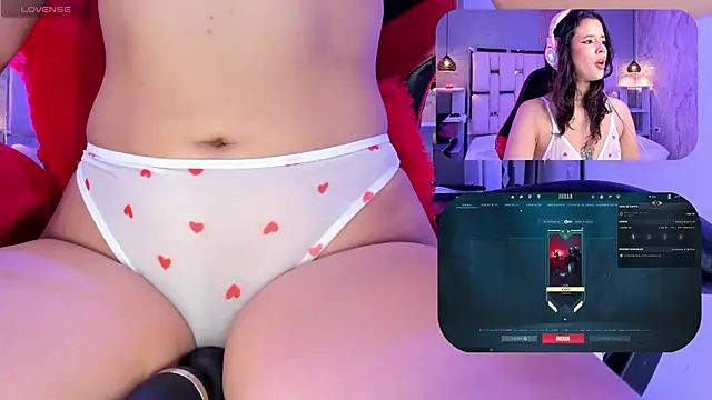 EvelynLips  online show from October 8, 4:17 am