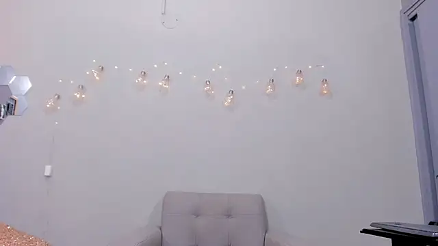 alianim online show from November 6, 9:42 pm