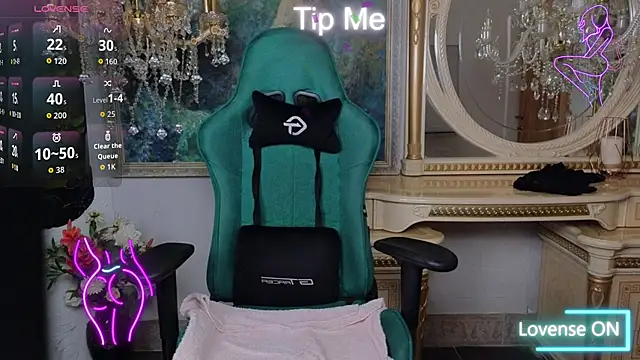 IvoryWood  online show from October 2, 12:10 pm