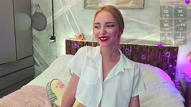 Luna-Fever online show from September 17, 2:48 pm