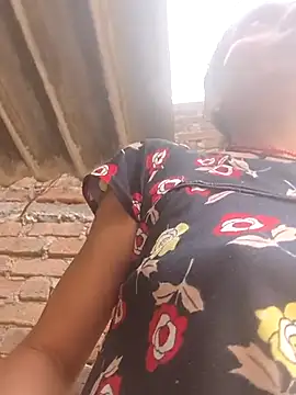 ISHANI-SINGH online show from December 3, 3:09 am