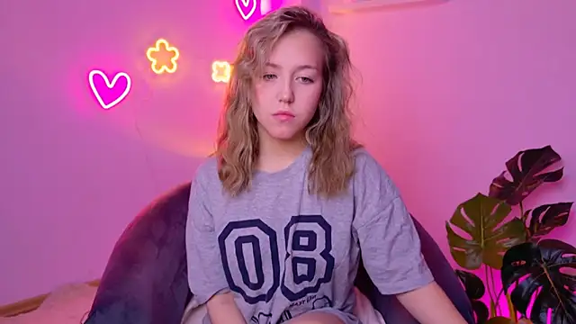 CindySparkl online show from May 20, 4:09 am