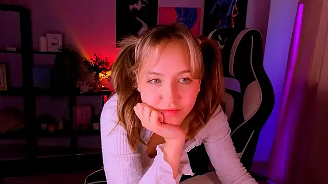 CindySparkl online show from May 24, 7:07 am
