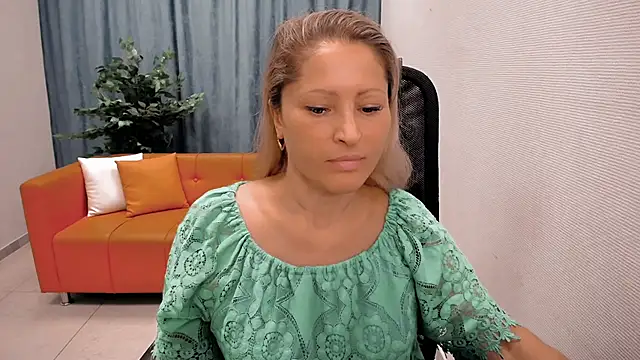 sunny lady 0 online show from September 25, 8:24 am