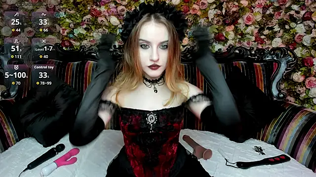 Snapshot of EllieMori chatting on October 3, 11:43 pm EllieMori online show from October 3, 11:43 pm