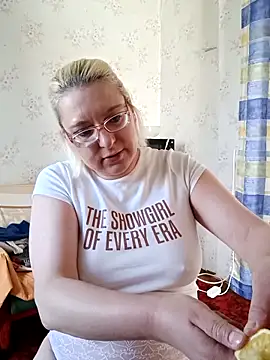 VikaKing online show from May 2, 1:47 pm