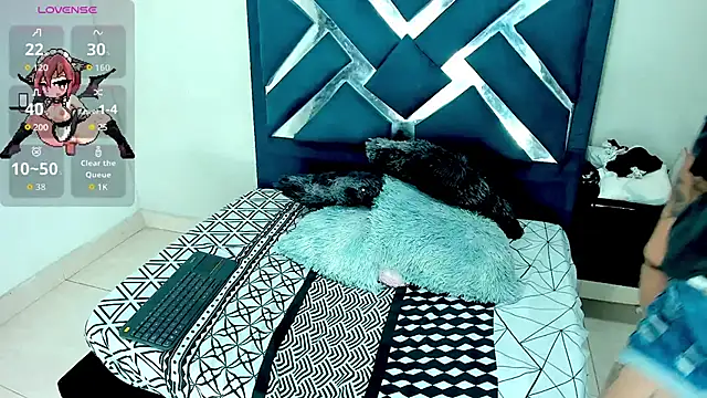 keith cute online show from November 18, 6:31 pm