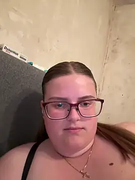 CurvyPaar2 online show from May 25, 9:25 pm