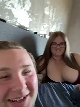 CurvyPaar2 online show from April 30, 5:51 pm