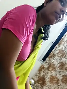 Snapshot of Hotty-Moni chatting on September 15, 8:49 pm Hotty-Moni online show from September 15, 8:49 pm