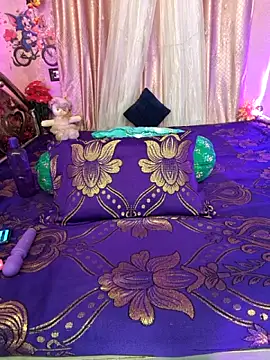 cute-sumi online show from April 9, 12:54 pm