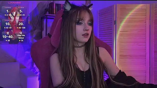 LiliLuna online show from March 27, 6:30 pm