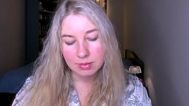 NancySanders online show from April 30, 6:46 pm