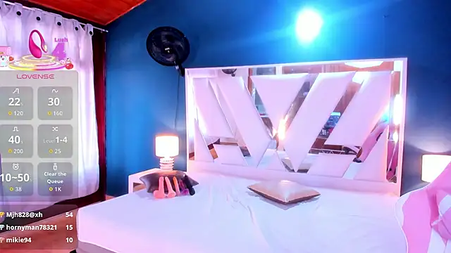 mia kinky1 online show from September 13, 6:49 pm