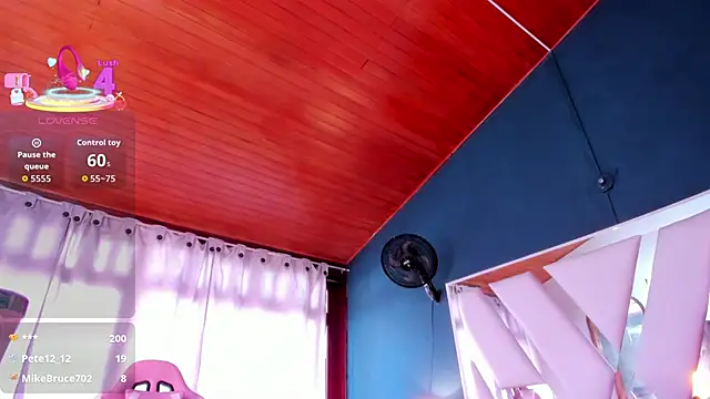 mia kinky1 online show from October 8, 7:07 pm