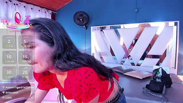 mia kinky1 online show from October 31, 6:45 pm