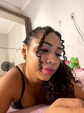 jhennyfer online show from October 21, 4:38 am