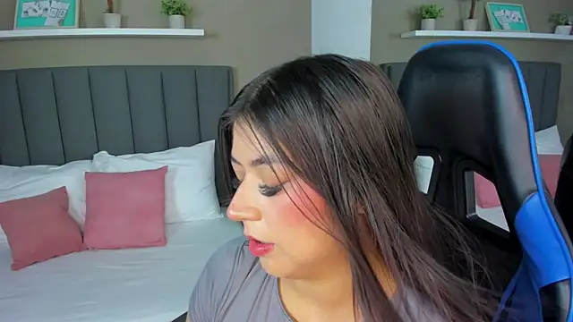 anagil  online show from May 28, 2:04 pm