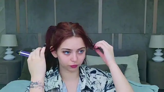 Lia Colls online show from October 1, 5:34 am