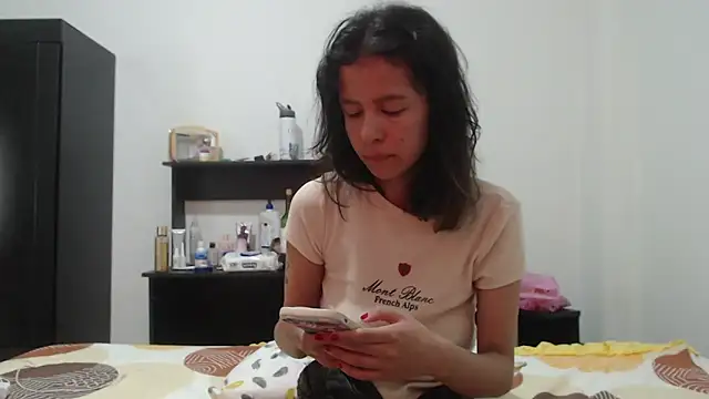 nathaly jones  online show from May 24, 12:48 pm