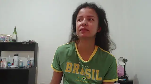 nathaly jones  online show from April 29, 1:03 pm